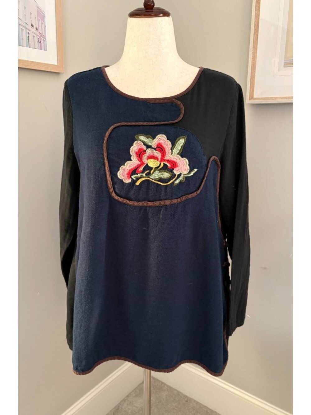 Peacock Ways Size XL Flower-Embroidery Top / Tunics Lagenlook Artisan Style